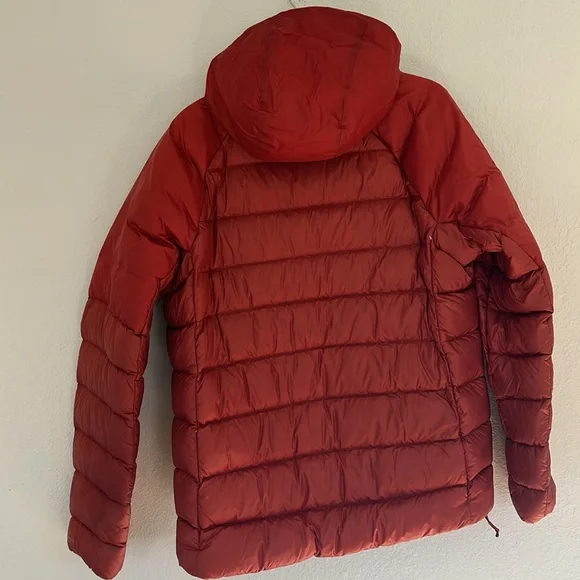 REI MENS 650 DOWN HI LOFT - HOODED - PERTEX QUANTUM WEATHERPROOF